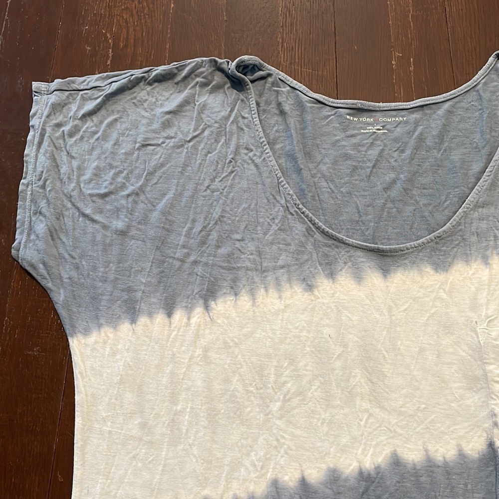 Women's New York & Company Pocket Short Sleeve Shirt Large - Picture 2 of 14
